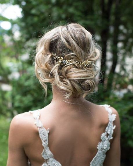 Novia con el cabello recogido