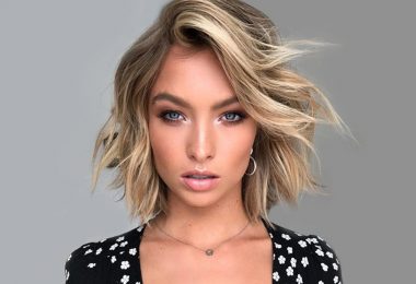 Chica con un corte de pelo salvaje